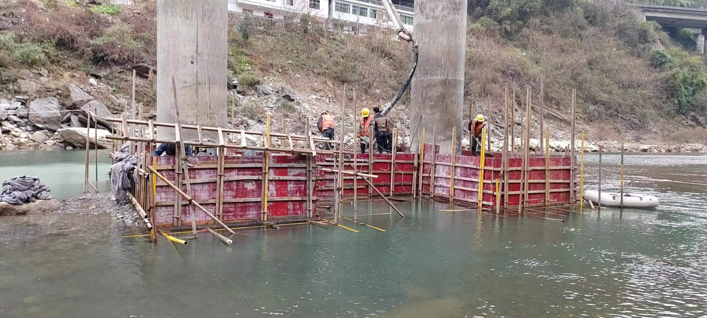 赤峰水利工程施工中堤坝渗漏原因以及防渗加固技术
